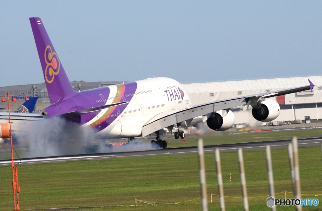 THAI A380-841 到着　