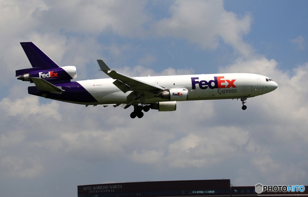 FedEx MD-11 到着　