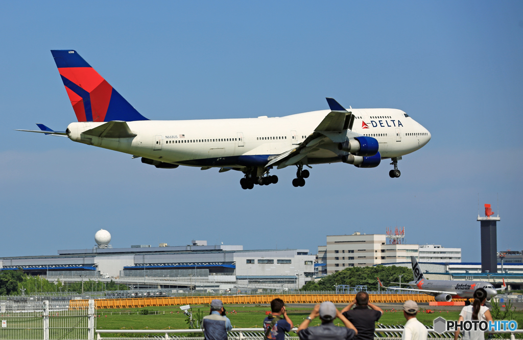 到着DELTA 747-400 N668US/ジャンボ保存委員会