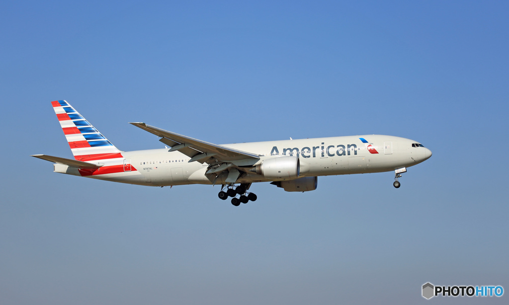 American 777-223 N787AL 到着 