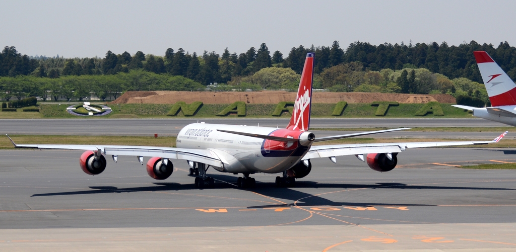 出発（121） Virgin　Atlantic A340-600 (B)　　