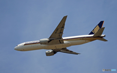 飛び立ち　Singapore 777-212 9V-SRQ