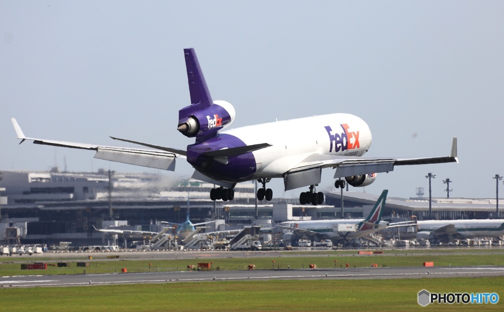 FedEx MD-11 着陸 