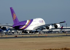 Thai A380-841 着陸