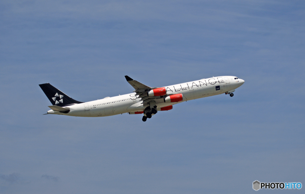 出発 SAS A340-313 OY-KBM