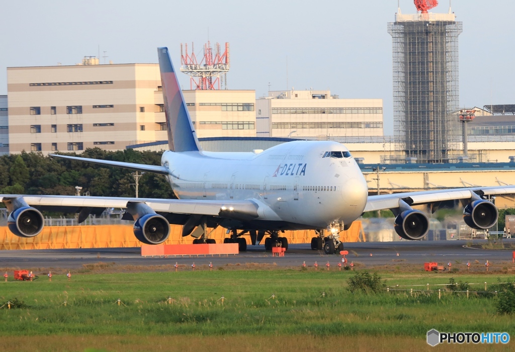DELTA 747-400 N662US 出発　