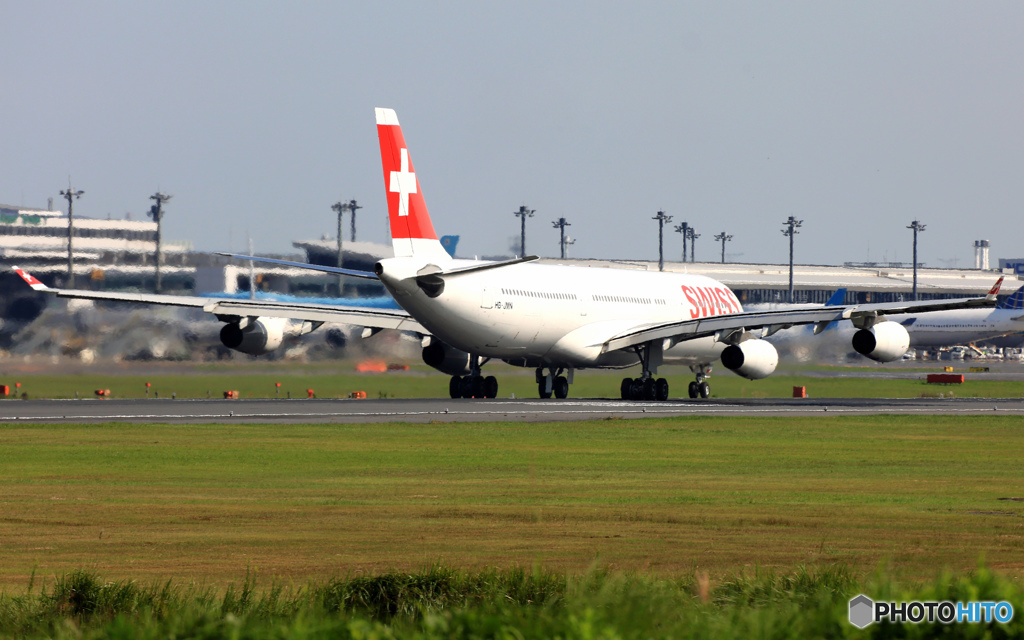 SWISS A340-313 HB-JMN 出発　