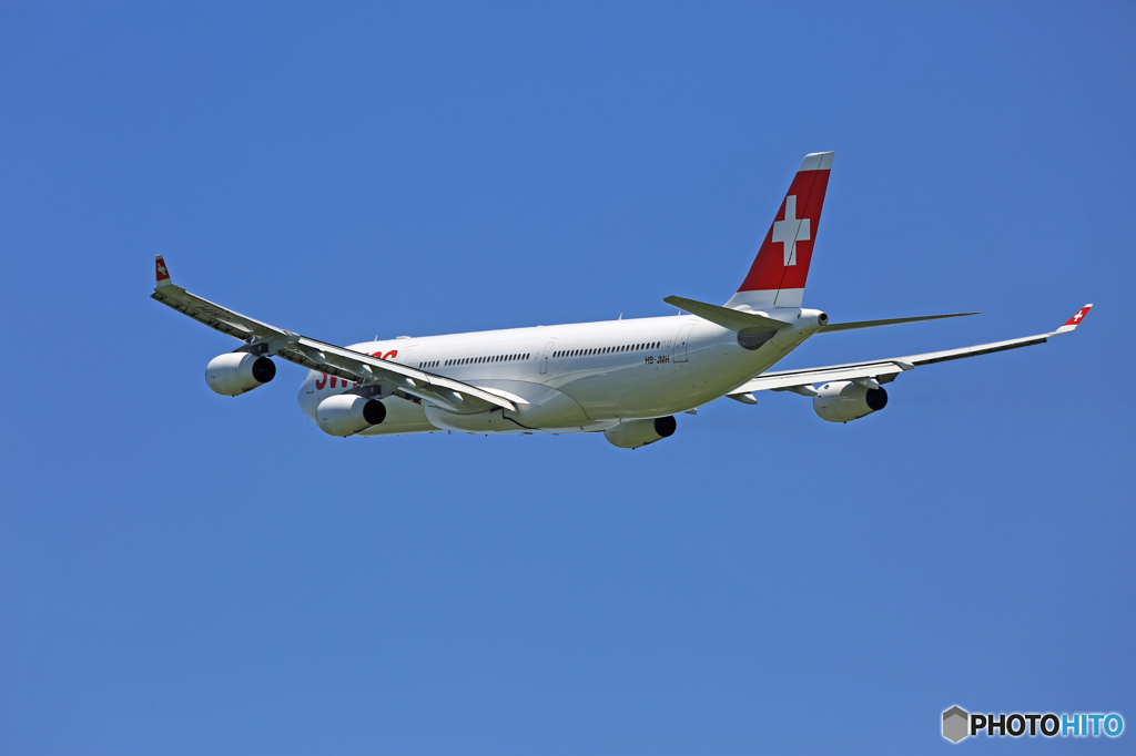 SWISS A340-313 HB-JMH Takeoff