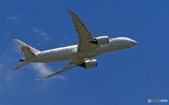 飛び立ち JAL 787-8 JA840J