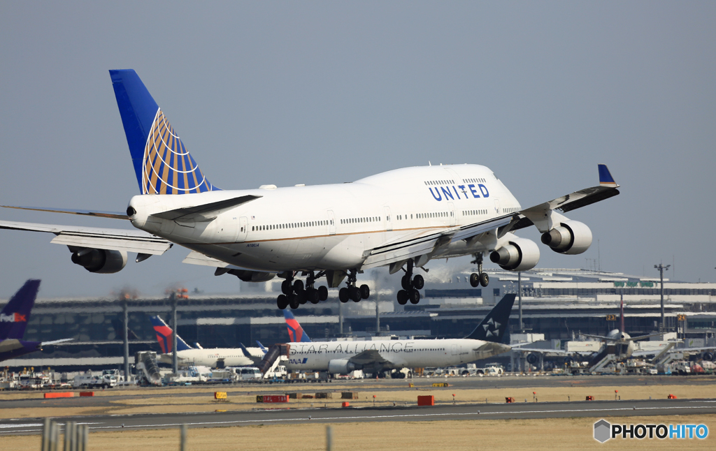 「晴れ」 UNITED 747-400 N118UA 着地前