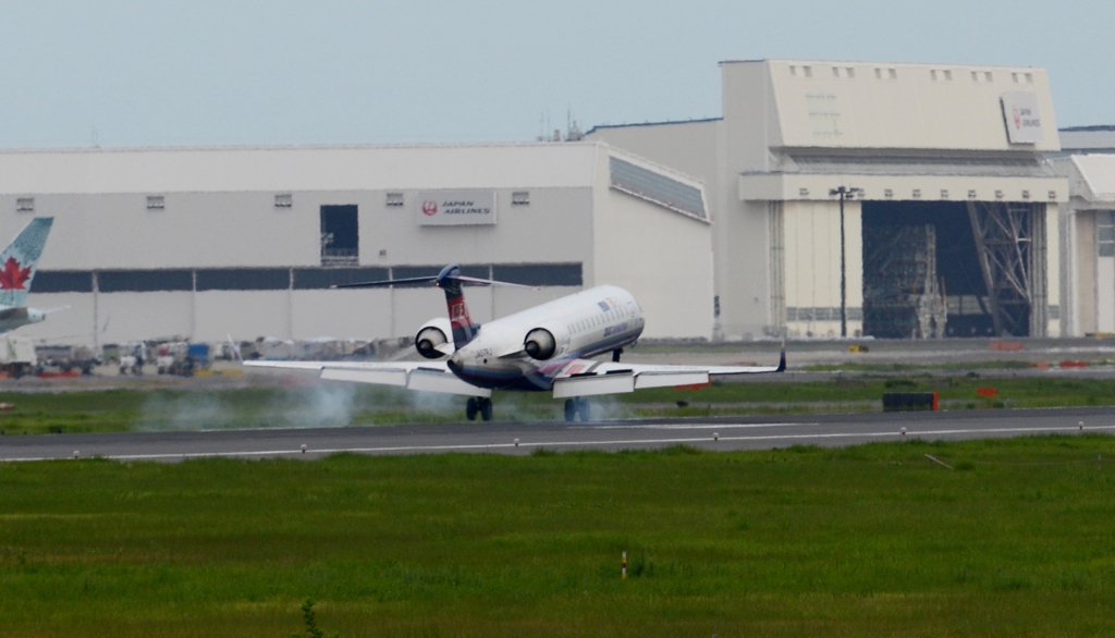 着陸（5-4）IBEX Airlines Bombardier CRJ-700 