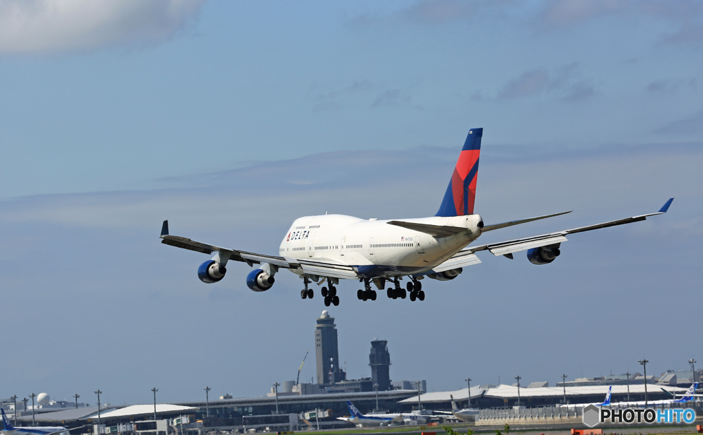DELTA 747-400 N670US 着陸 
