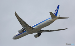 飛び立ち　ANA 777-381 JA734A