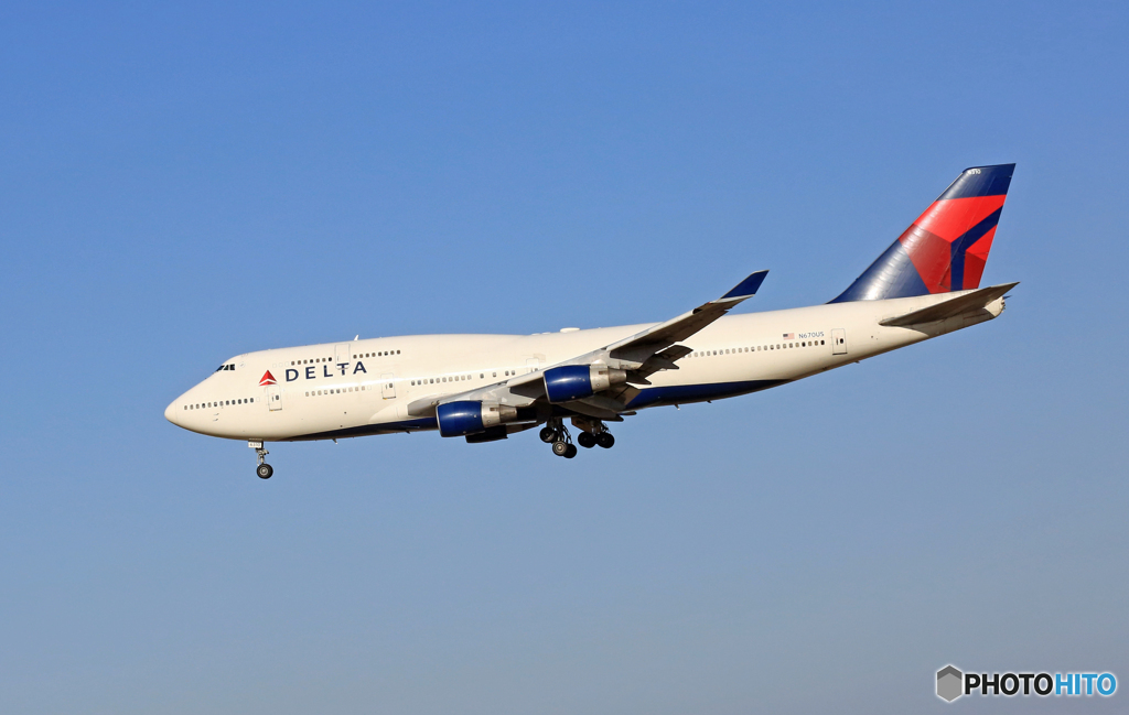 着陸 DELTA 747-400 N670US