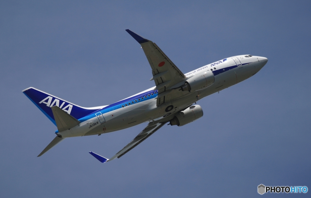 出発　ANA 737-700
