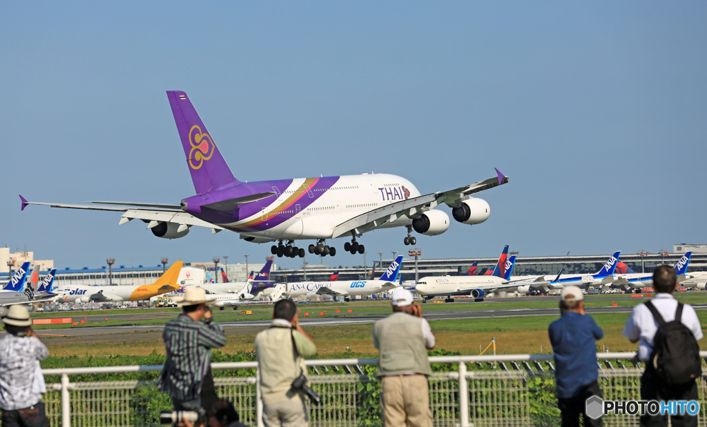 着陸 Thai A380-841 HS-TUC