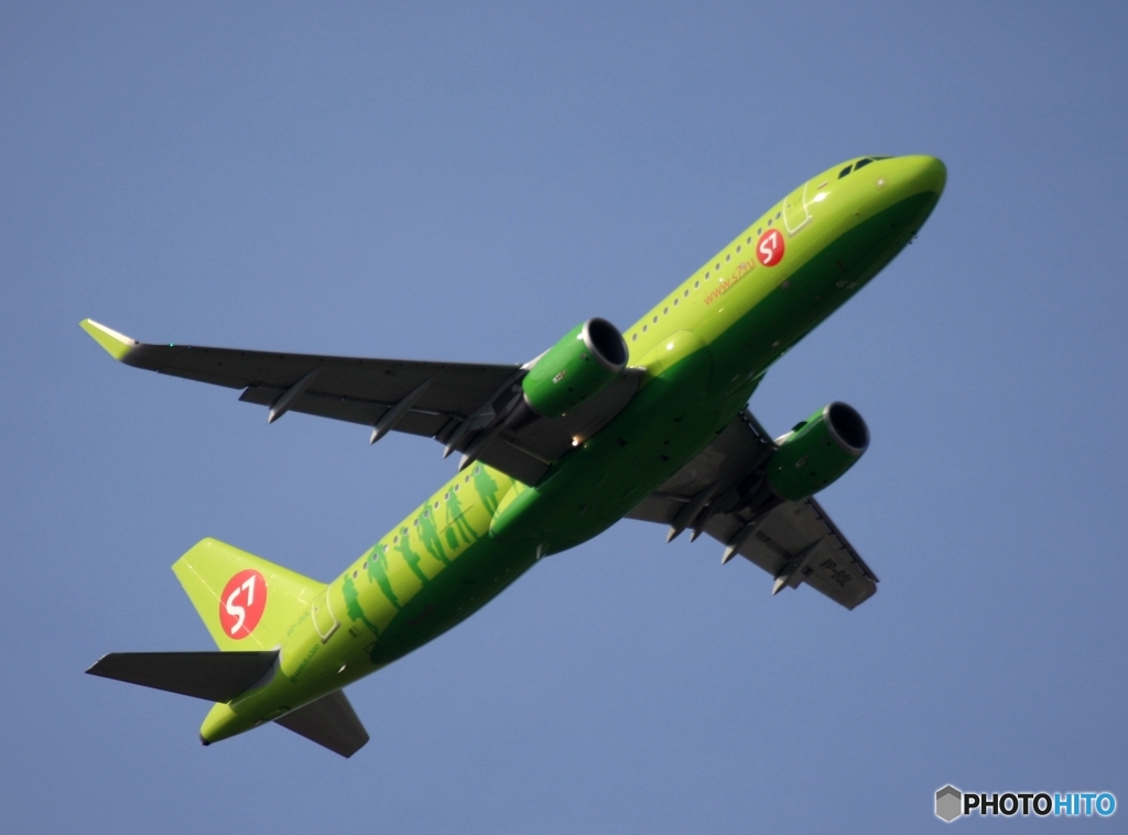 離陸　S7 A320-214