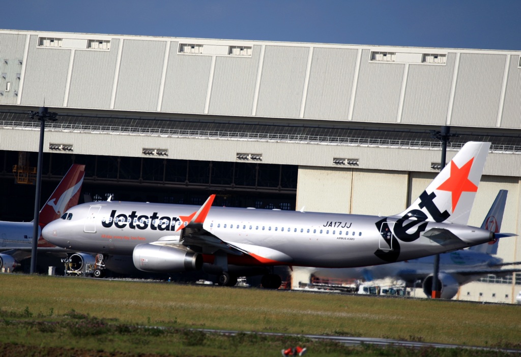 離陸　Jetstar A320-200