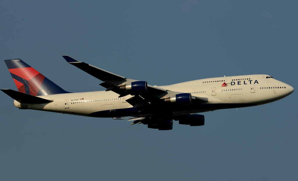 離陸（203） Delta 747-400 