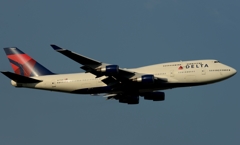 離陸（203） Delta 747-400 