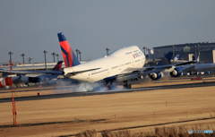 到着DELTA 747-400 N662USジャンボ保存委員会