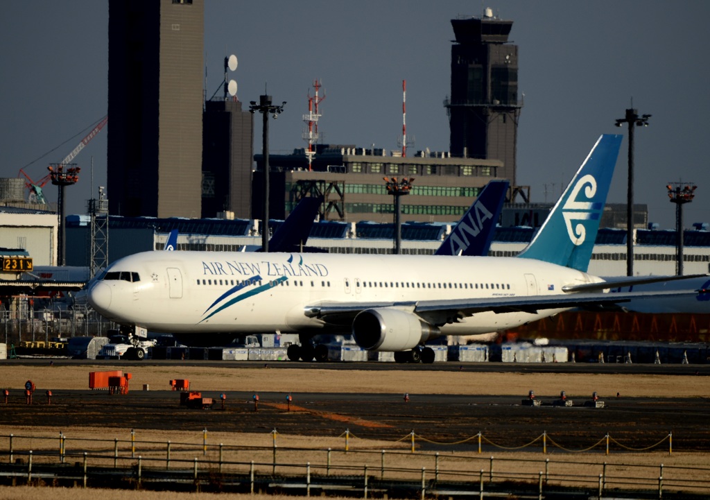 NEW ZEALAND 767-319 出発