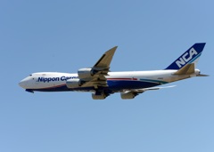 NCA 747-8KZF 離陸