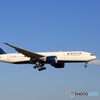 「青い空」DELTA 777-232 N710DN到着