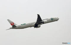 出発 JAL 777-346ER JA734J