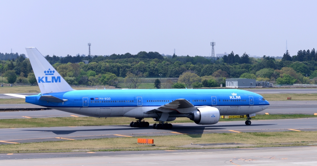 KLM 777