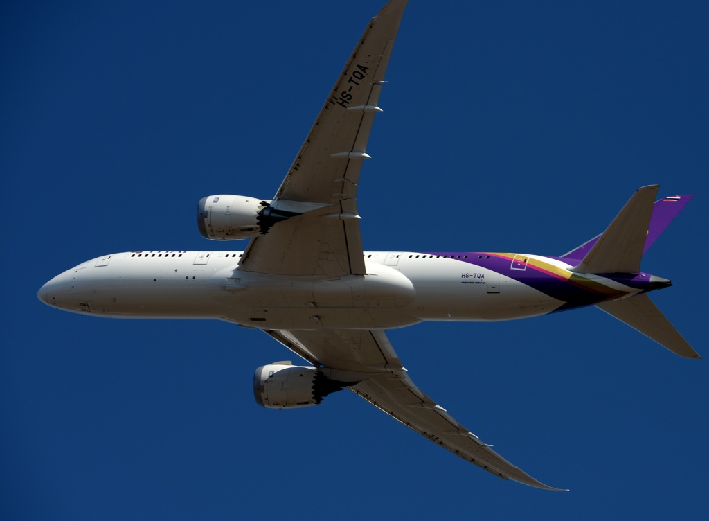 離陸 THAI 787-8