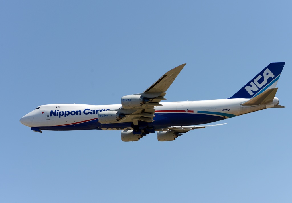 飛行 NCA 747-8KZF