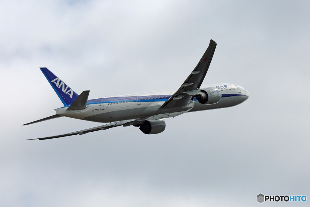 ☁ANA 777-381 JA779A離陸