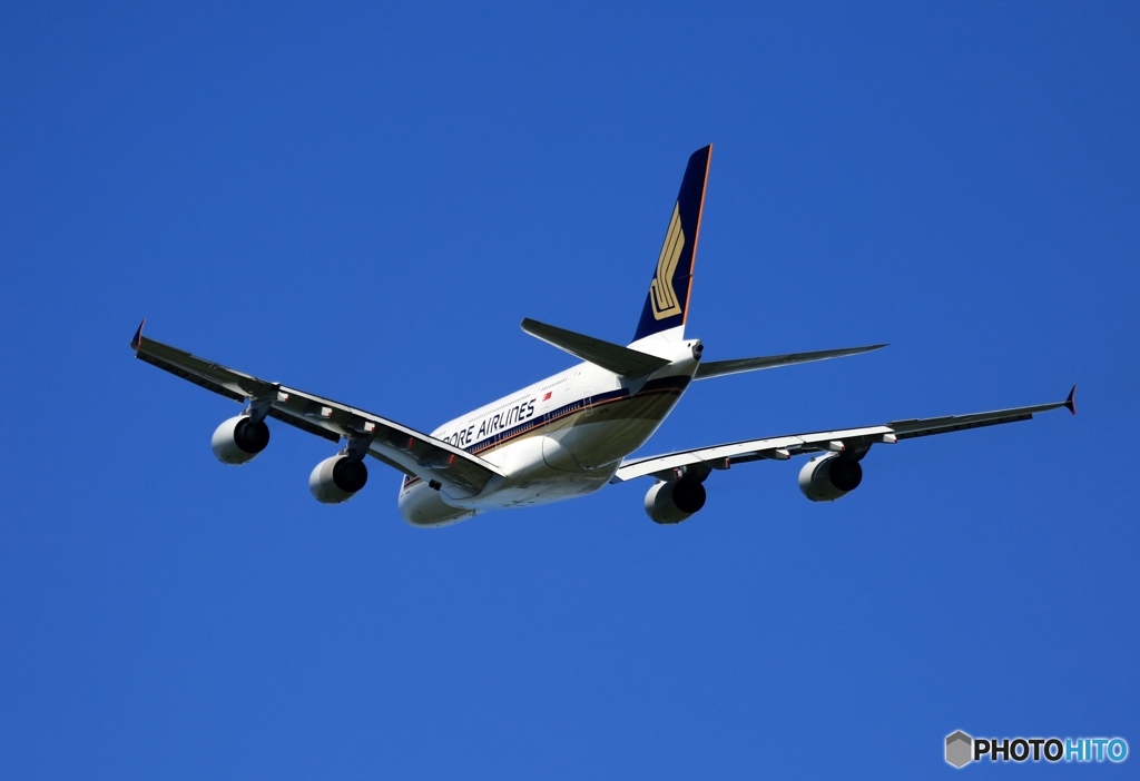 離陸　SINGAPORE A380-841
