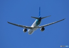 離陸　Garuda 777-3U3