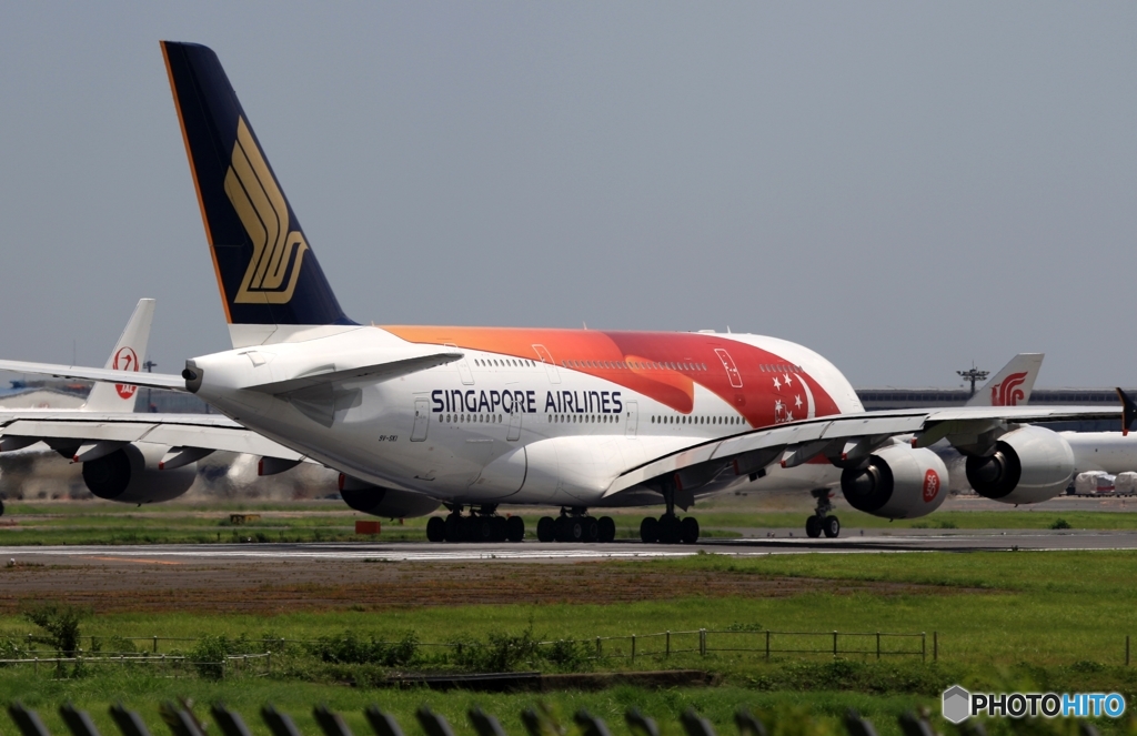 シンガポール建国50周年・特別塗装A380-841 