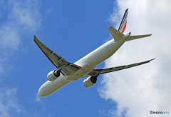 「青い空」が一番 Air France 777-328 F-GSQC 飛行