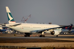 ｷｬｾｲ　777-367 離陸