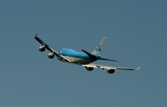 離陸（212）KLM Royal Dutch 747-400 
