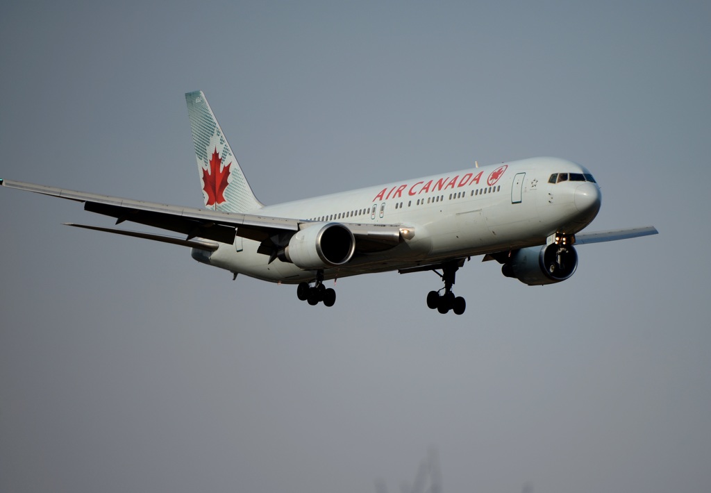 着陸 Air Canada 767-300