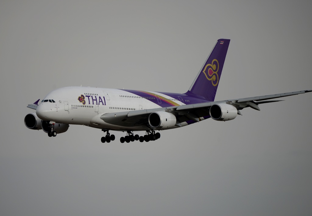 THAI A380-841 着陸
