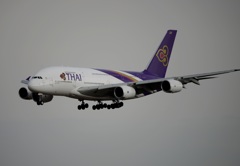 THAI A380-841 着陸