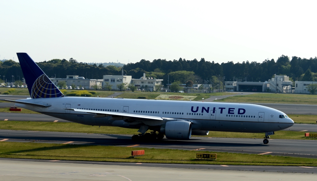 出発（22）　UNITED 777　
