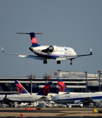 IBEX Bombardier CRJ200 着陸