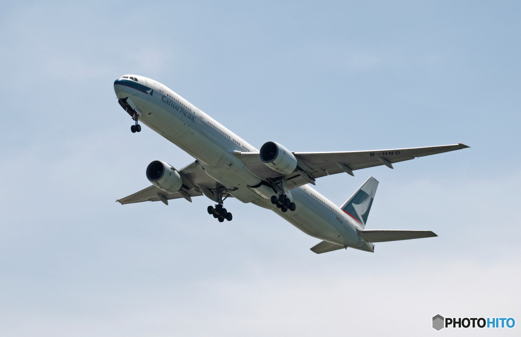 飛び立ち CATHAY 777-267 B-HND