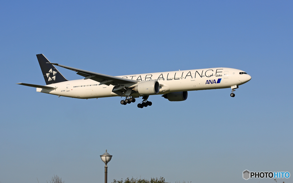 着陸 ANA STAR 777-381 JA731A