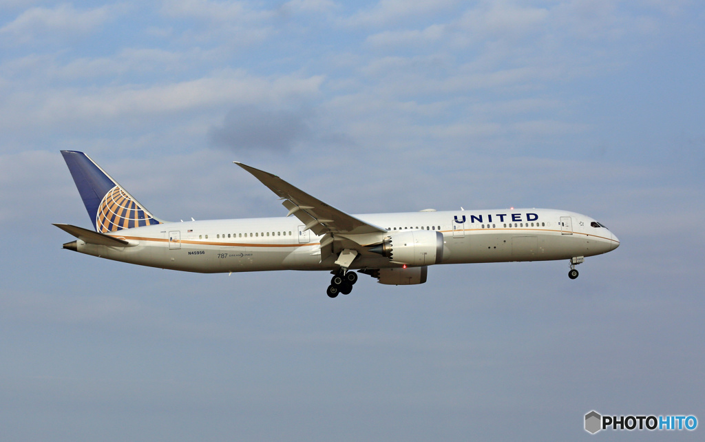 離陸　United 787-9 N45956