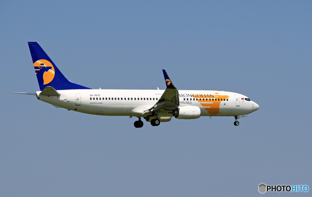 「良い天気」 Mogolian 737-800 JU-1015 着陸 