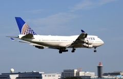 United 747-400 着陸 