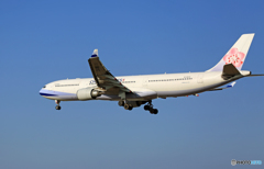 着陸 China A330-302 B-18315